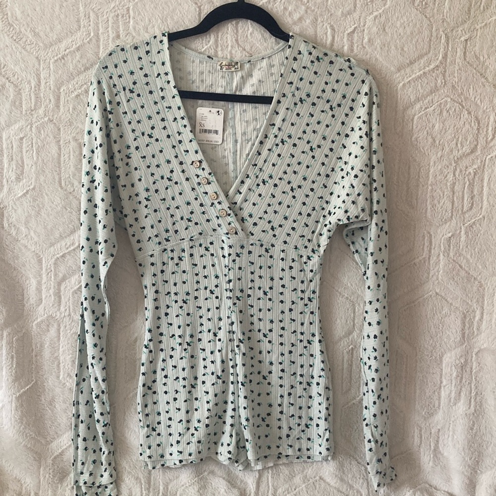 NWT   Long Sleeve Romper Sleeper